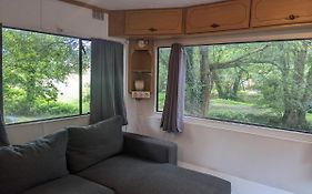 Chamant mobile home situé au coeur du lac